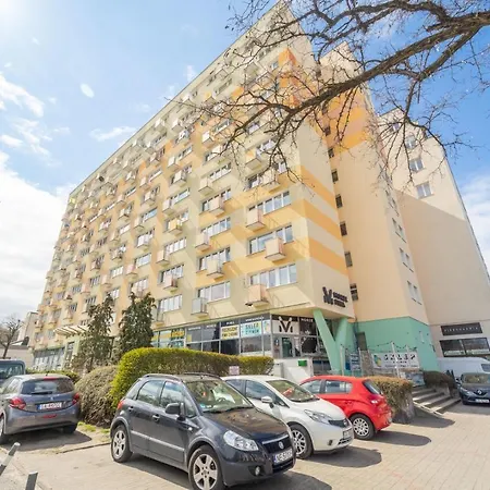 Jasne Studio Z Balkonem W Centrum, Blisko Plazy By Noclegi Renters