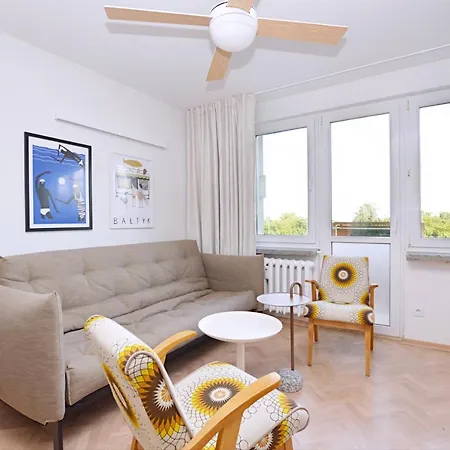 公寓 Jasne Z Balkonem W Centrum, Blisko Plazy By Renters *